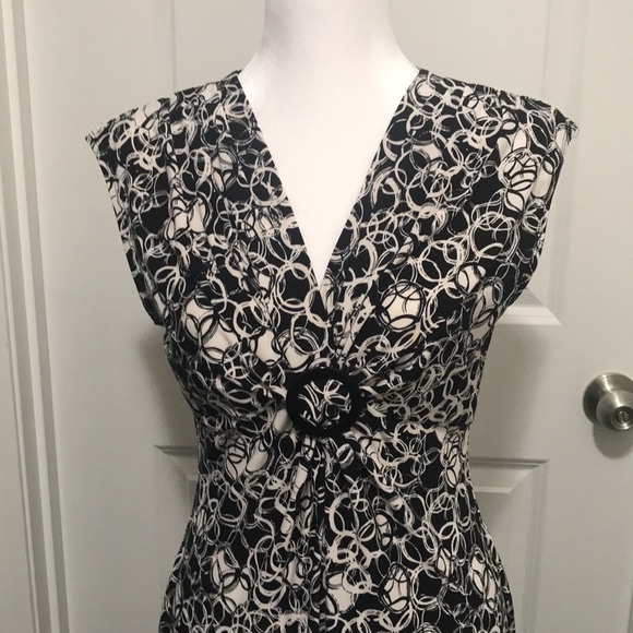 Chaps Black & White patterned dress. - Picture 2 of 5
